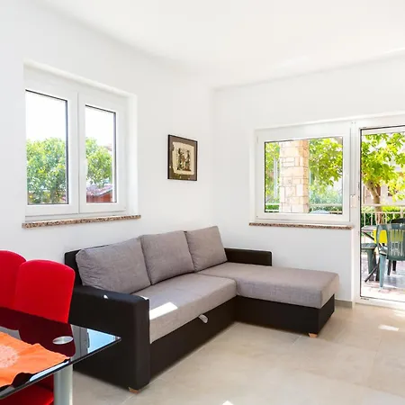 Alojzija - Veliki Ground Floor - Mpolo Apartmán Medulin