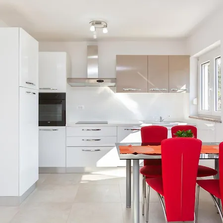 Apartmán Alojzija - Veliki Ground Floor - Mpolo *