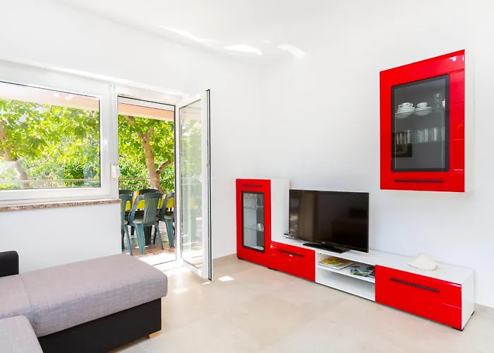 Alojzija - Veliki Ground Floor - Mpolo 아파트